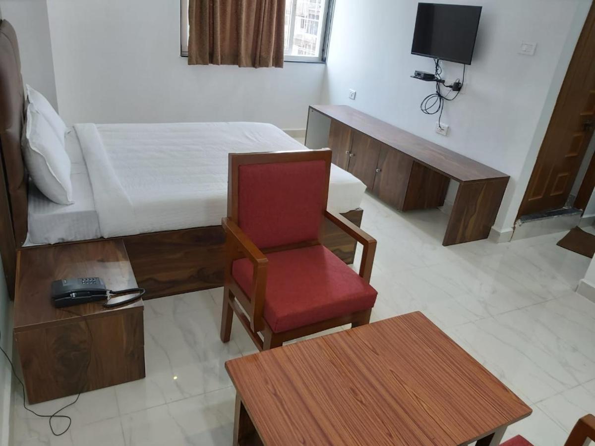 Hotel Sahasra Dla วารังกัล ภายนอก รูปภาพ
